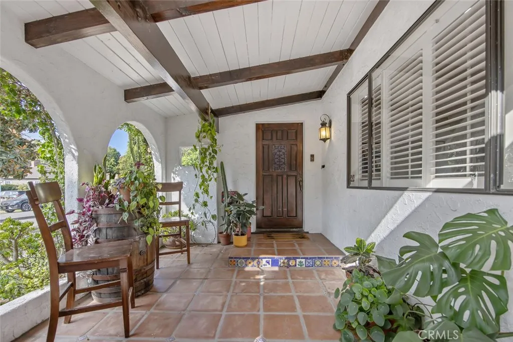 10441 Bloomfield, Toluca Lake, California 91602 home-pic-5